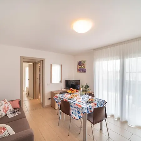 Residenza Monica דירה *