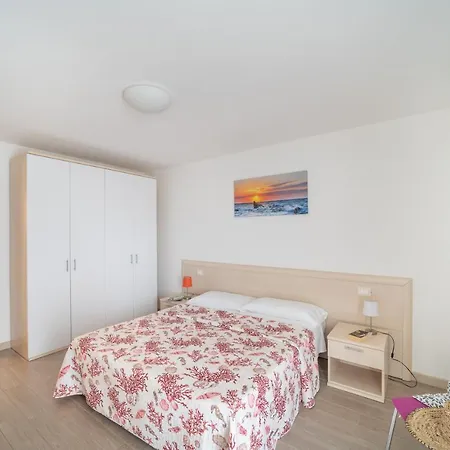 Residenza Monica דירה *